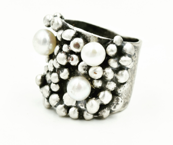 Rocks & Pearls Ring